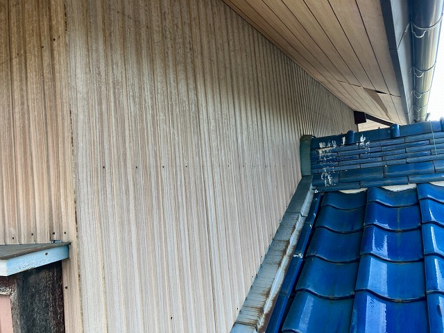 二階の壁や軒天井